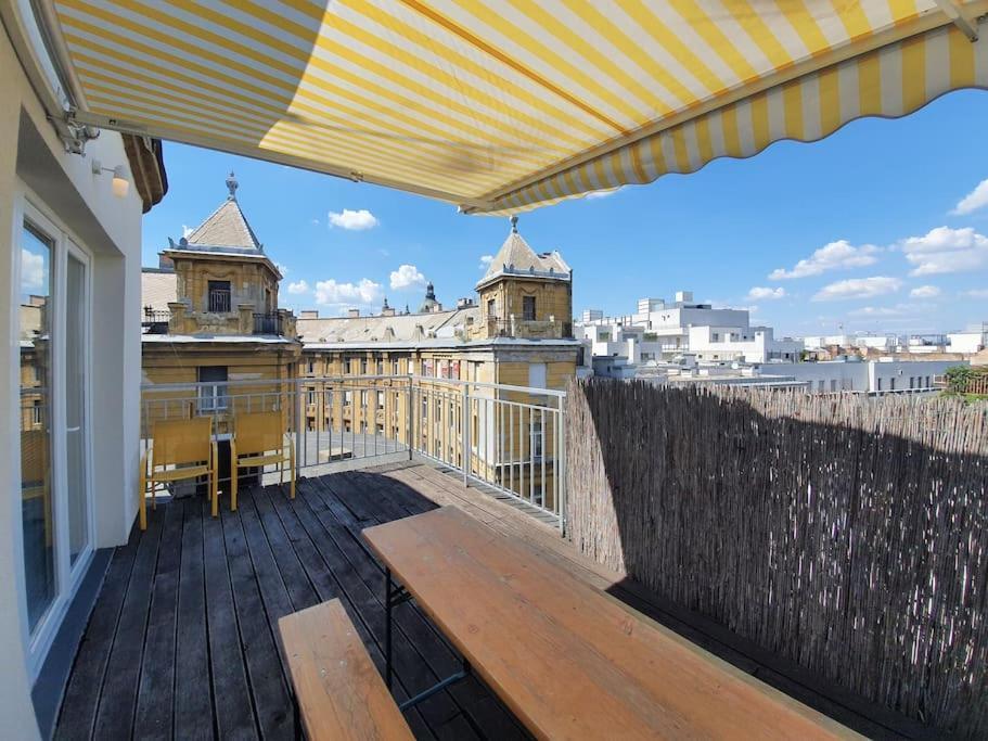 Beauty On The Rooftop With Ac And Rooftop Terrace ブダペスト エクステリア 写真